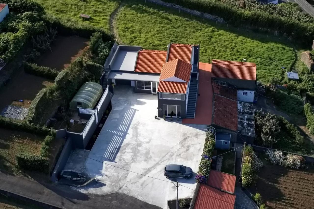 Paradise Apartments I Санта-Круш-даш-Флориш Экстерьер фото